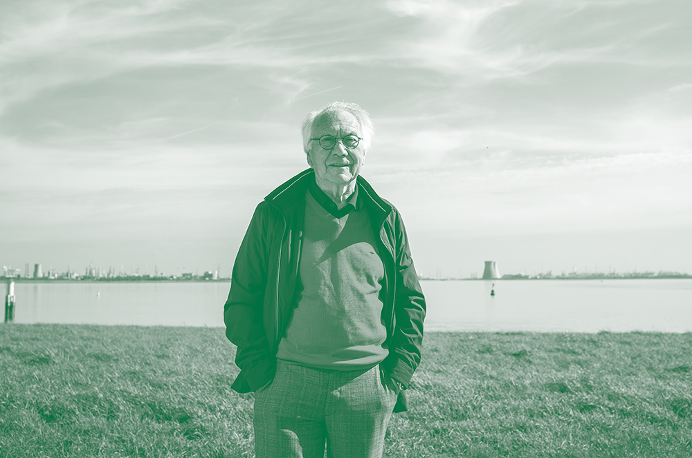 Twee mensen in gesprek over zorg thuis